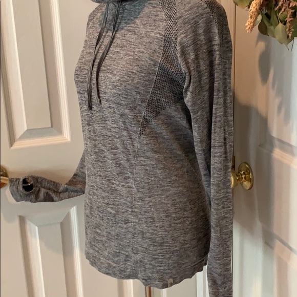 MPG gray lightweight sports performance hoodie - Picture 4 of 6